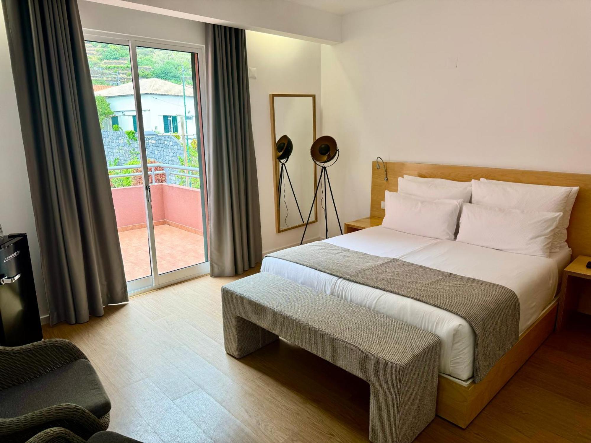 Boutique Hotel Jardim Do Mar Luaran gambar